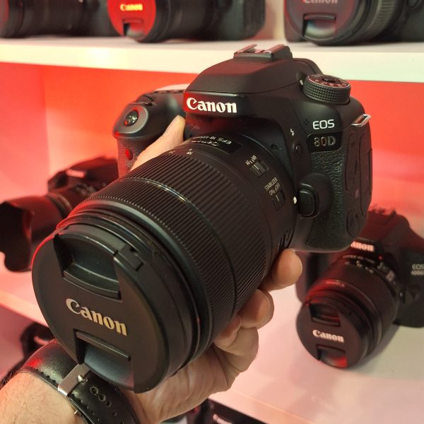 دوربین دست دوم Canon 80D همراه لنز 135-18 میلی متر